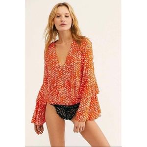 LIKE NEW INTIMATELY FREE PEOPLE SHE’S DITSY ORANGE FLORAL LACE BODYSUIT, MEDIUM